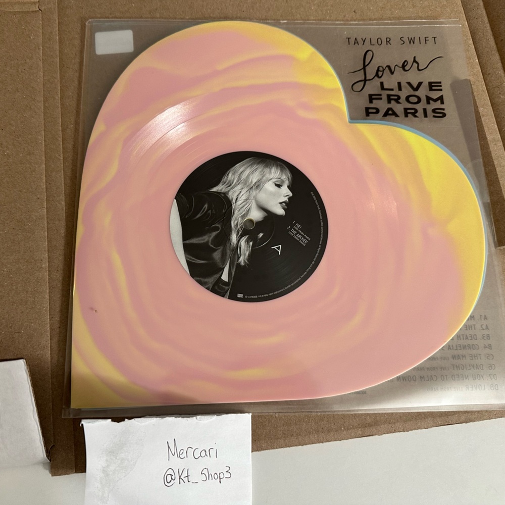 Lover Live from Paris Heart Vinyl Taylor Swift (pictures align w/ tip)